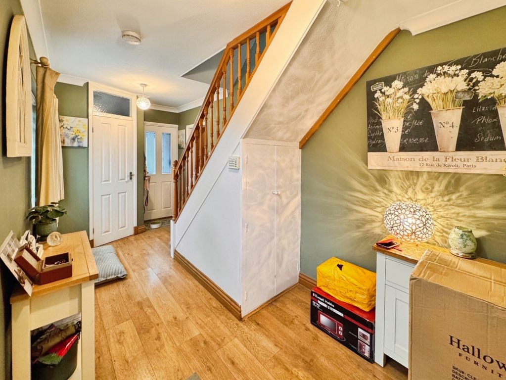 Property photo 2 of 17 Entrance