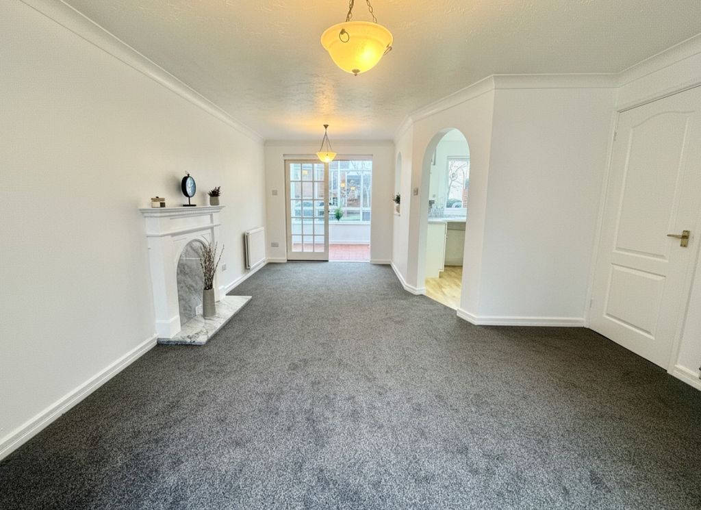 Property photo 3 of 14 4711303