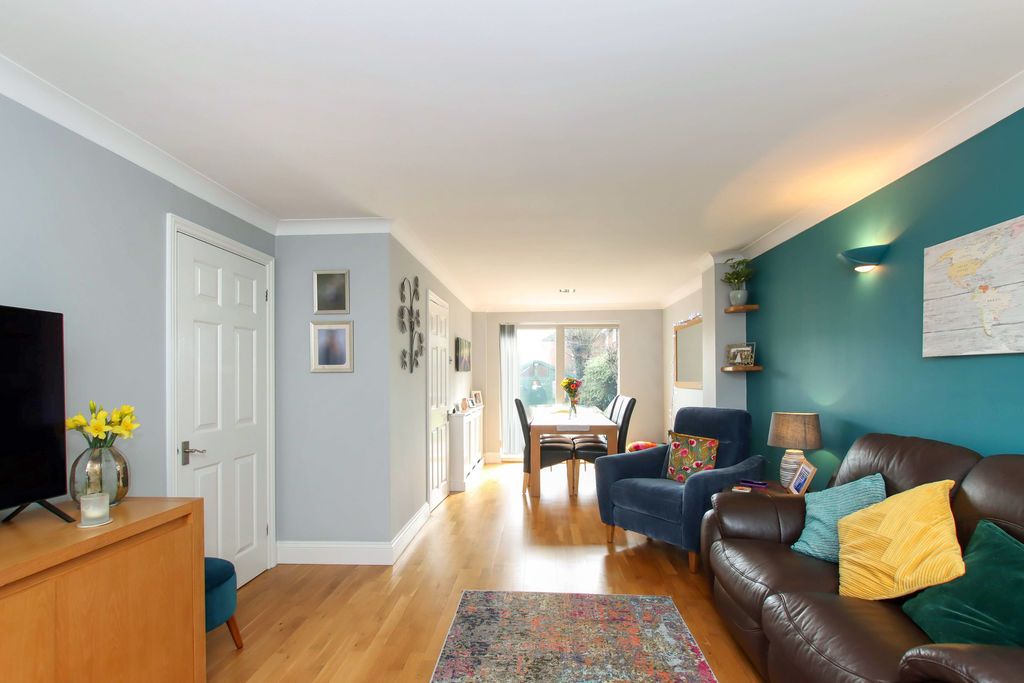 Property photo 2 of 13 Photo 4