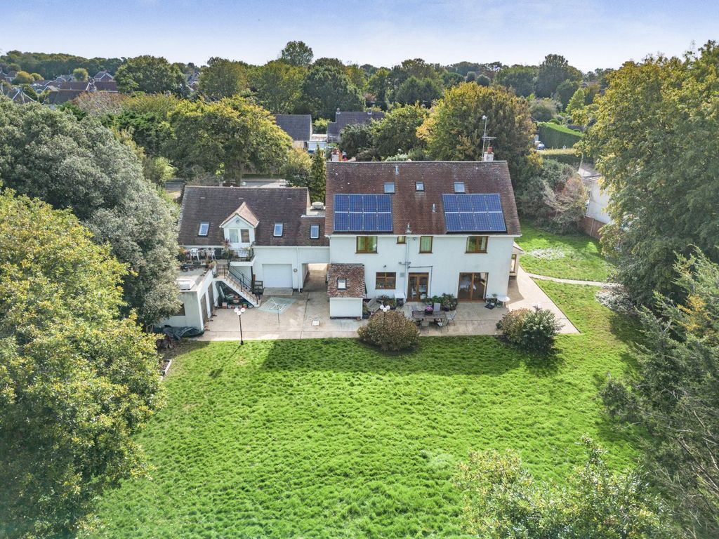 Property photo 3 of 20 Picture No. 04