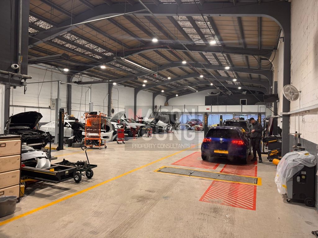 Property photo 2 of 12