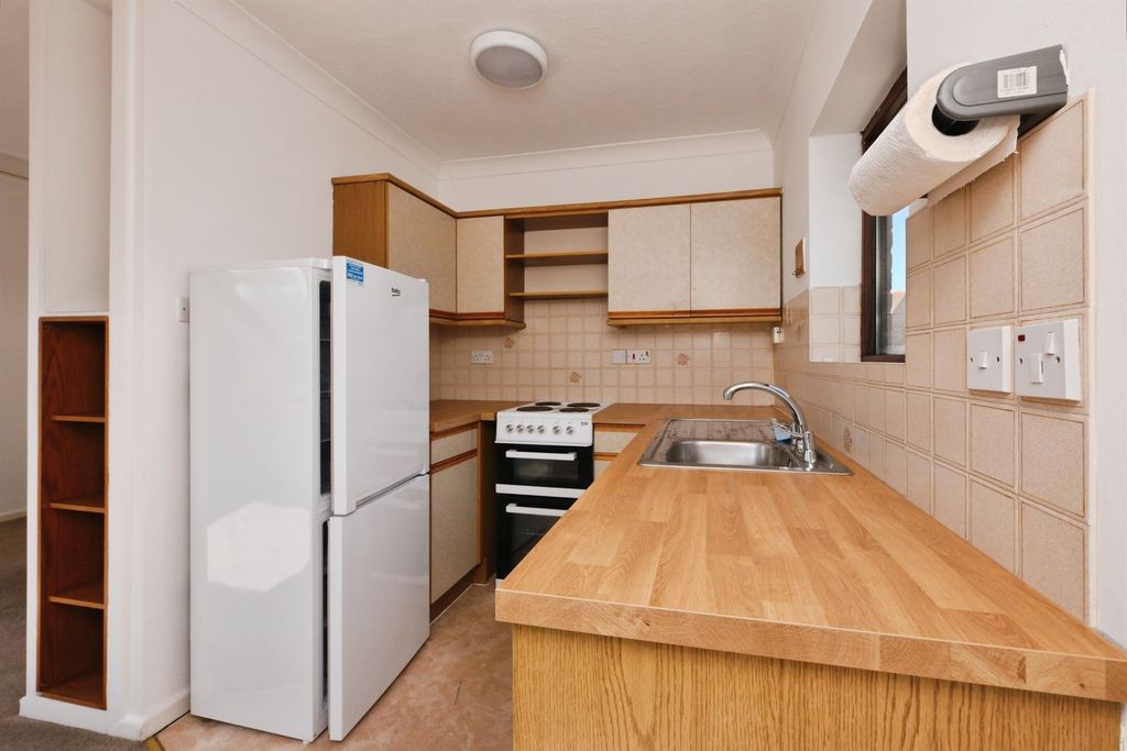 Property photo 3 of 9