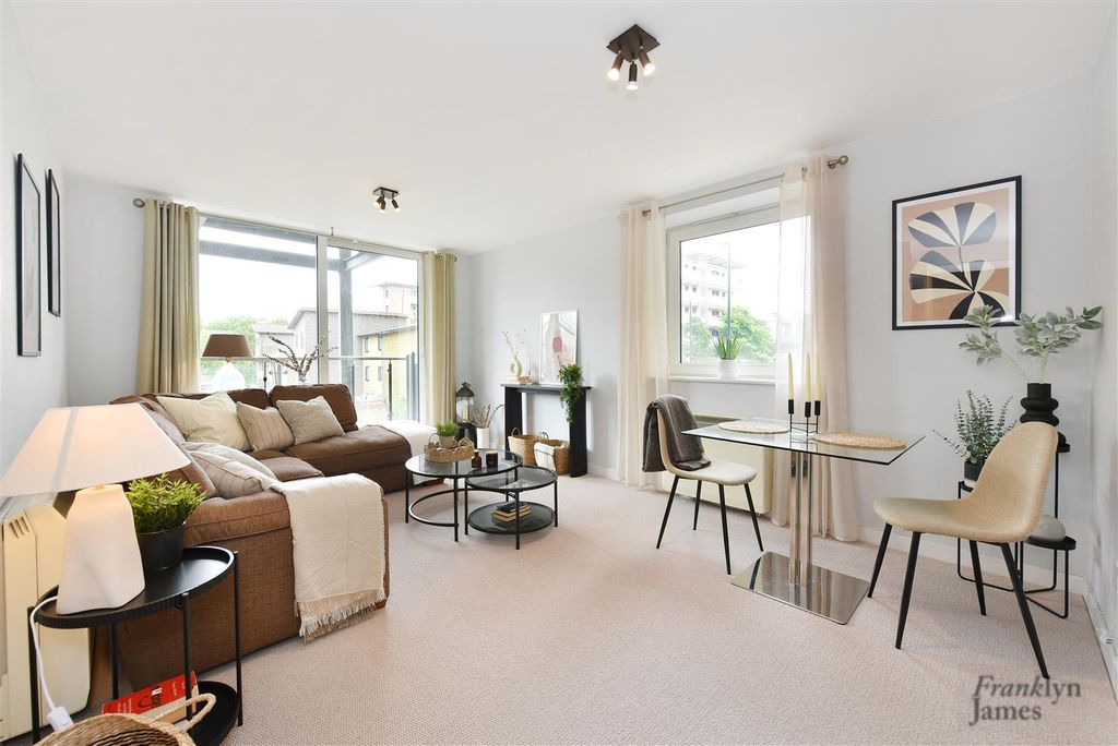 Property photo 2 of 16 Berglen Court (10).Jpg