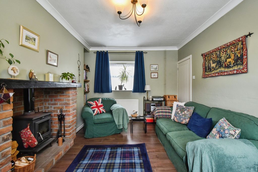 Property photo 2 of 18