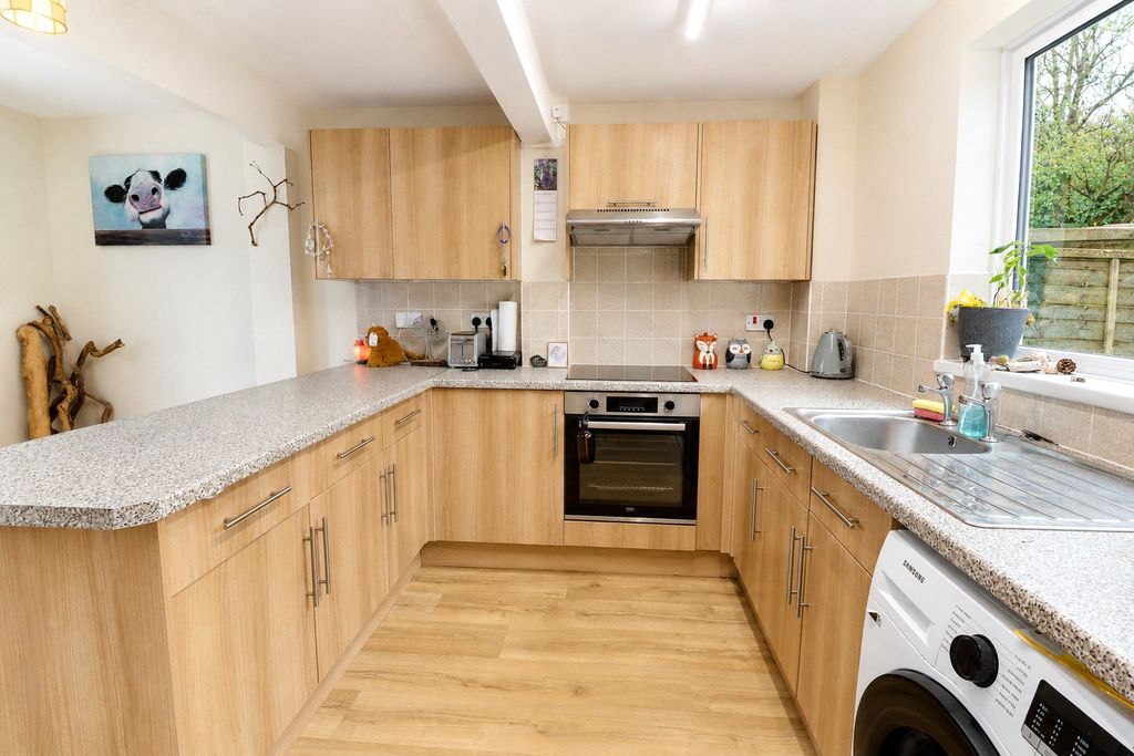 Property photo 2 of 12 2 - Picture No. 02