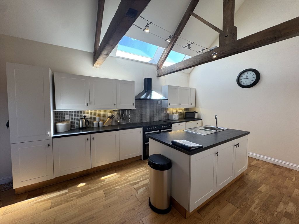 Property photo 3 of 19 Picture No. 09