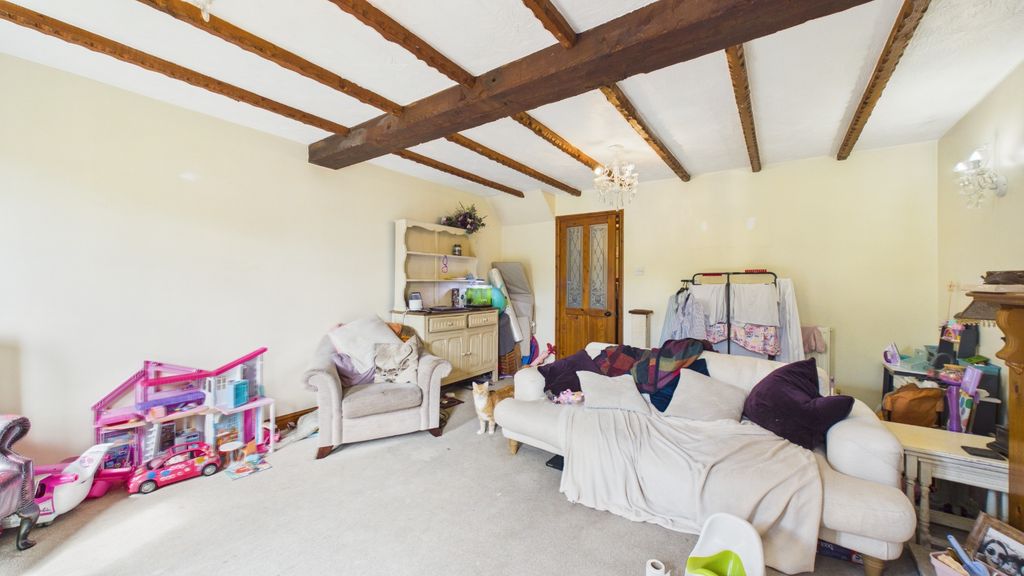 Property photo 3 of 13 5202473