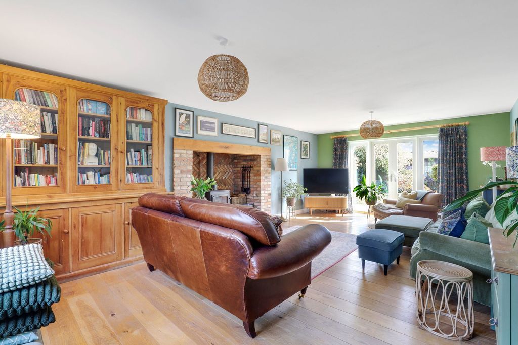 Property photo 2 of 30