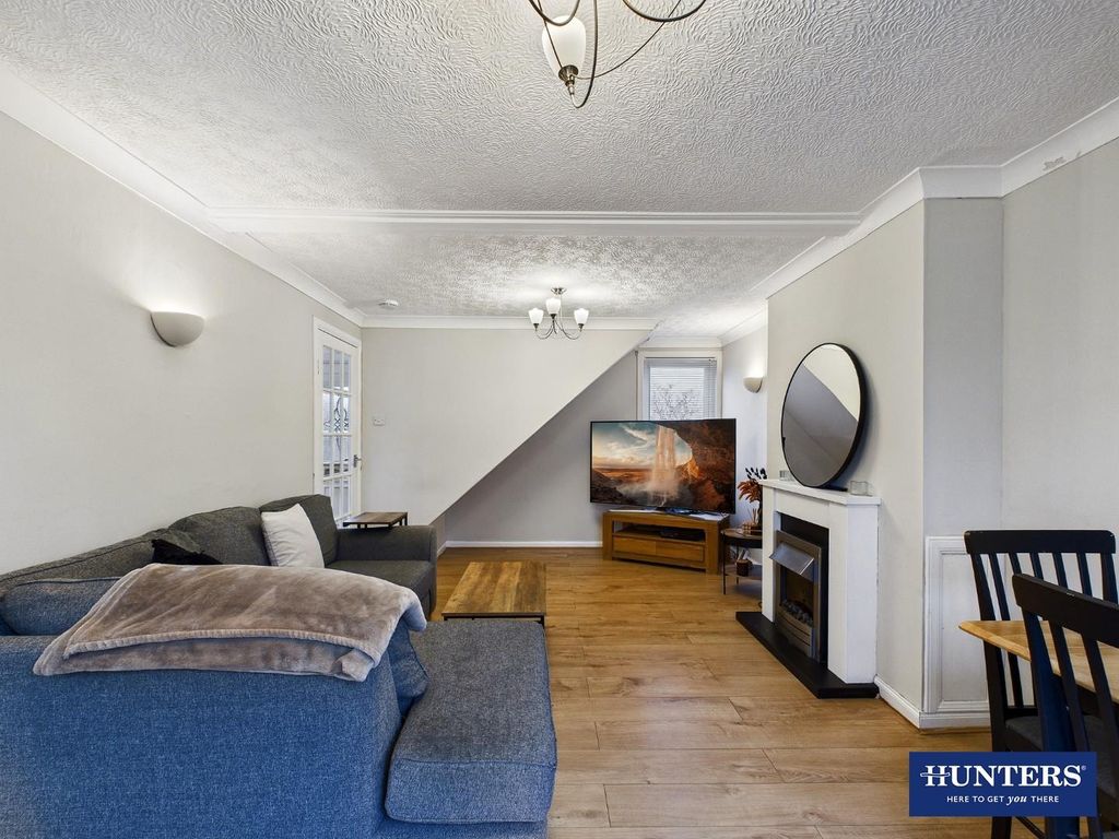 Property photo 3 of 16 Living Room