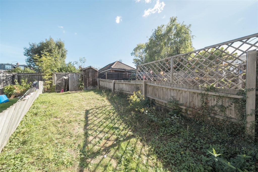 Property photo 3 of 13 Garden: