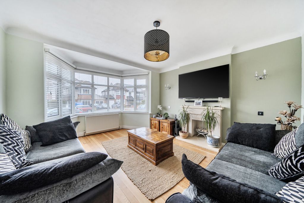 Property photo 3 of 20 1414666-14-699877...