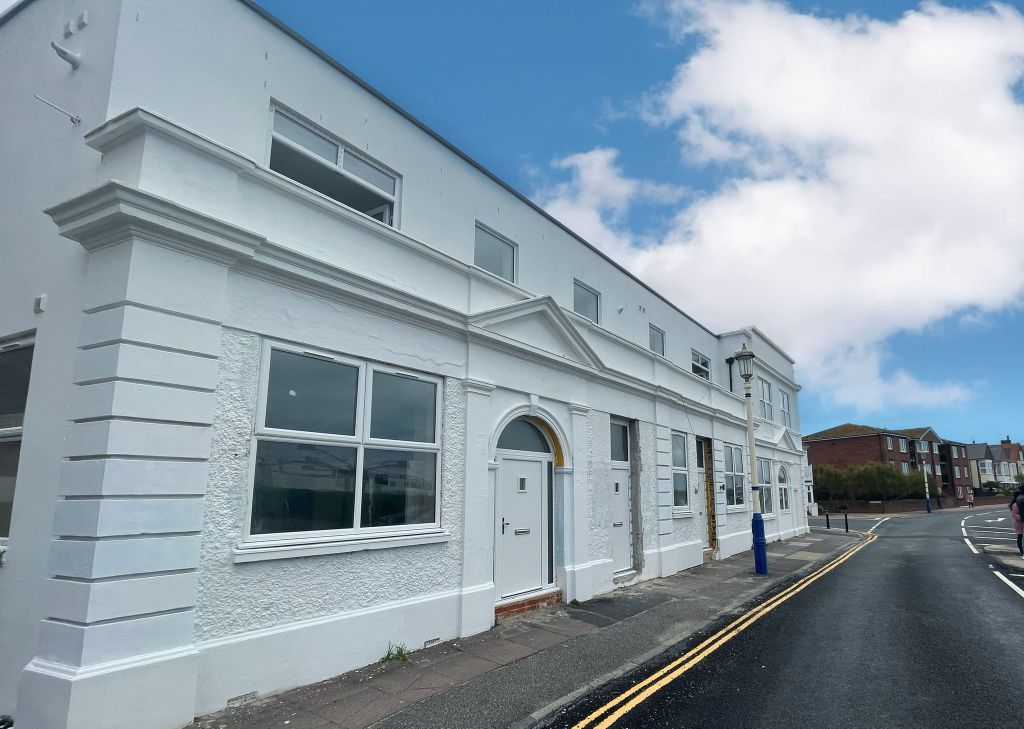 Property photo 1 of 9 Front