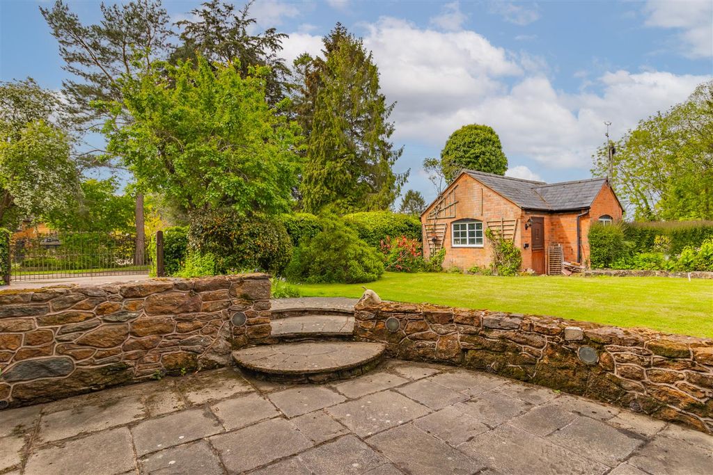 Property photo 3 of 34