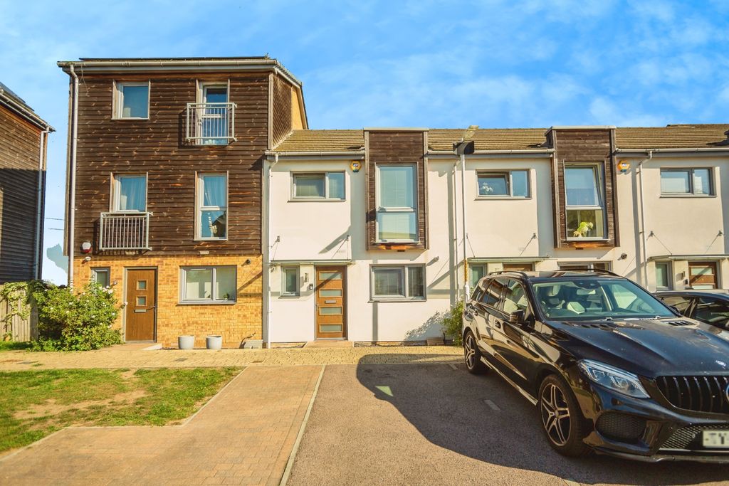 Property photo 3 of 14 Front View