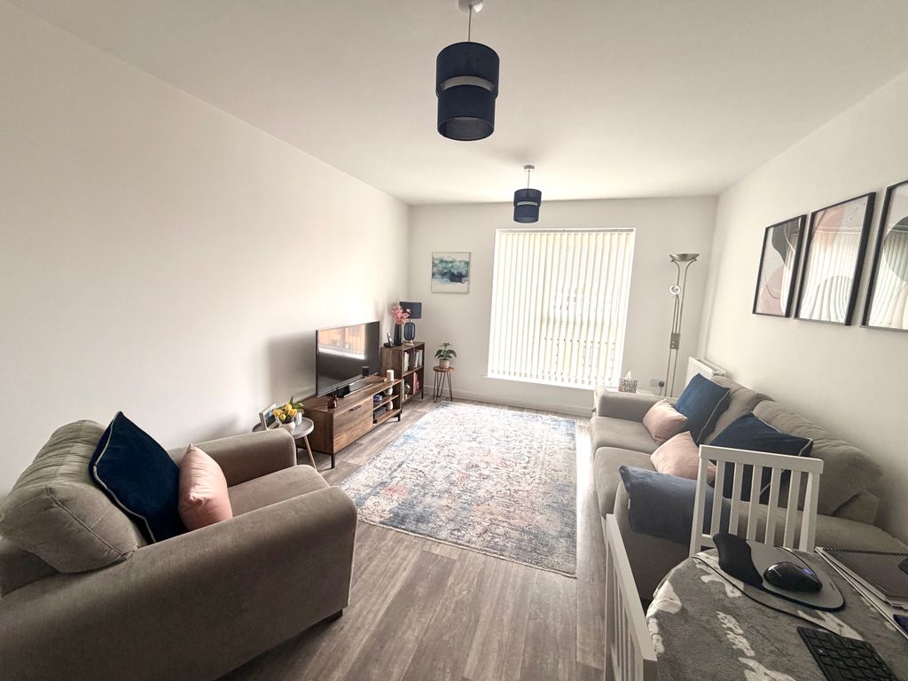 Property photo 3 of 6