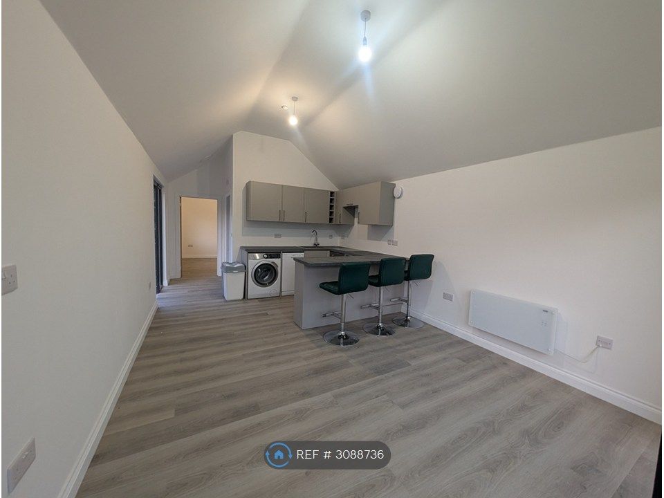 Property photo 1 of 7 1 Bed Flat