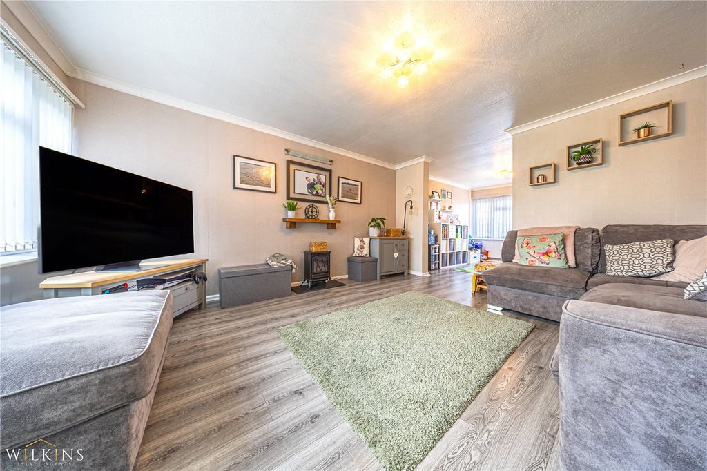 Property photo 2 of 24 Picture No. 16