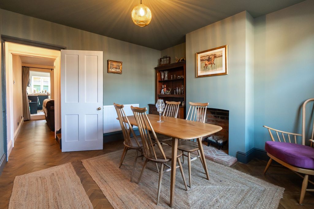 Property photo 1 of 30