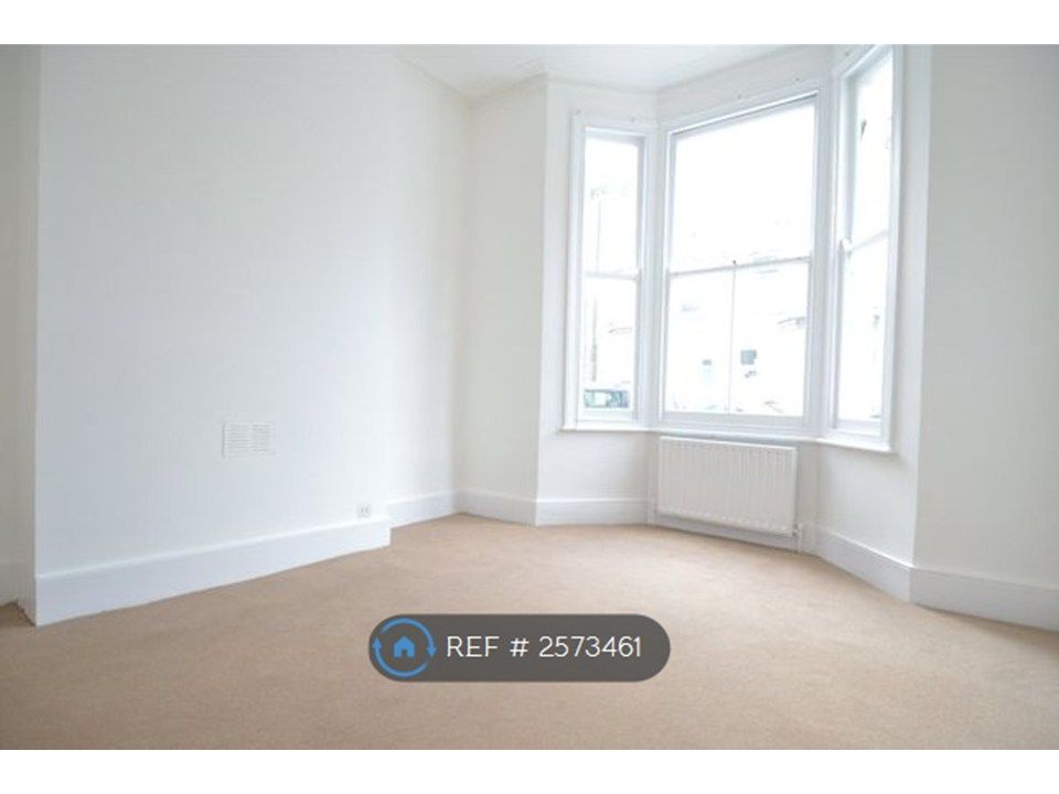 Property photo 1 of 10 Bedroom