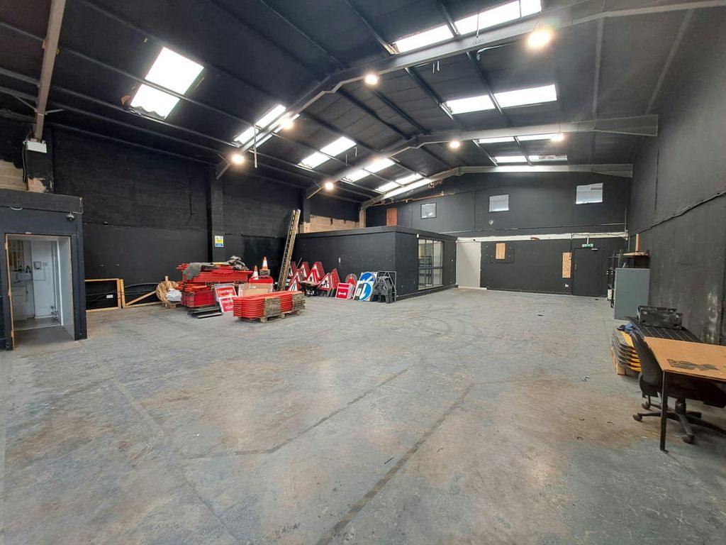 Property photo 3 of 14 P3.Jpg