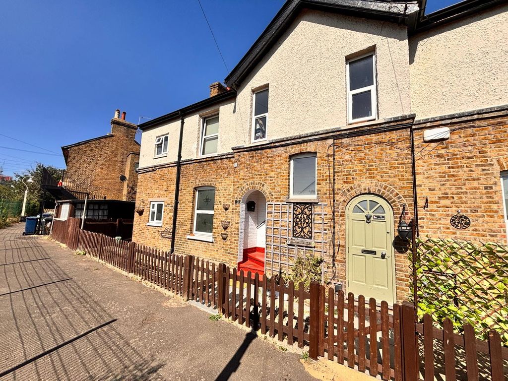 Property photo 1 of 7