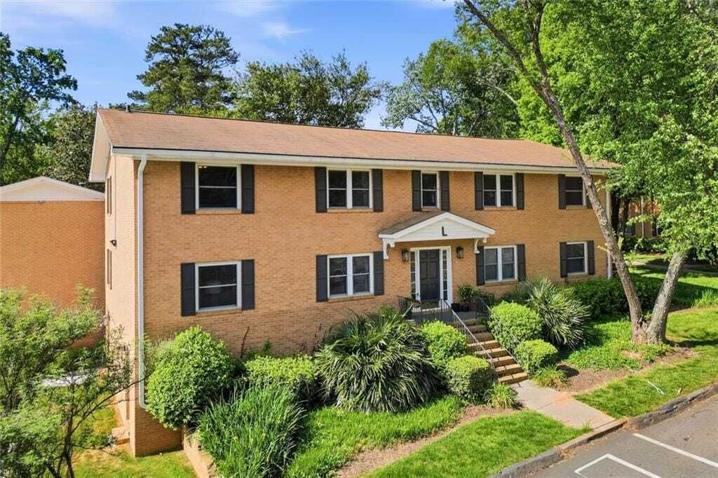 Property photo 1 of 30