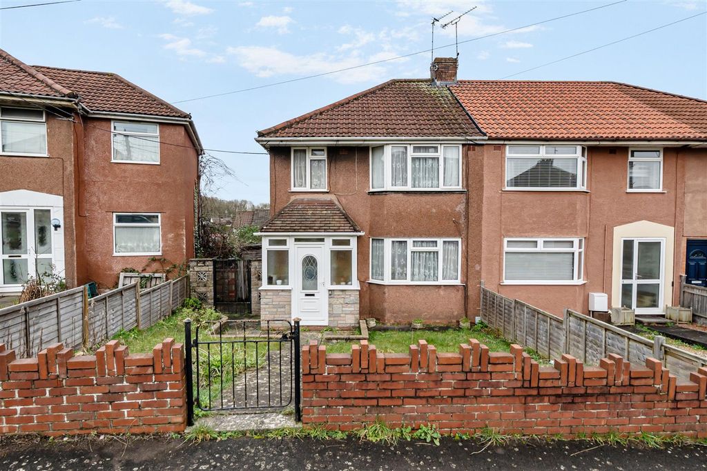 Property photo 1 of 14 Front Garden