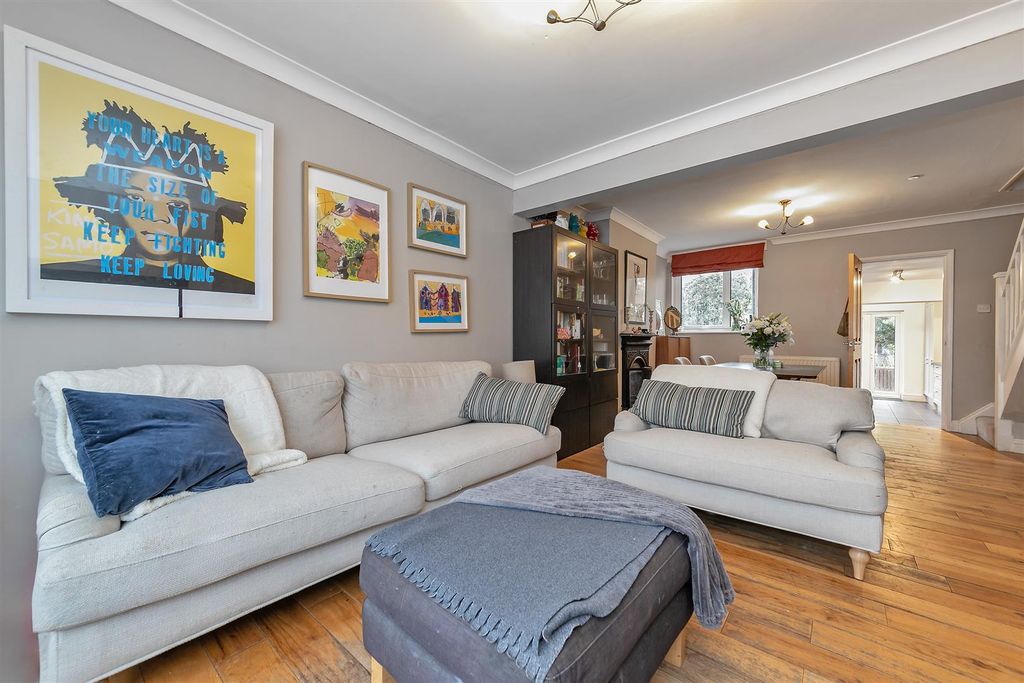Property photo 3 of 19 68Culverroad-6.Jpg