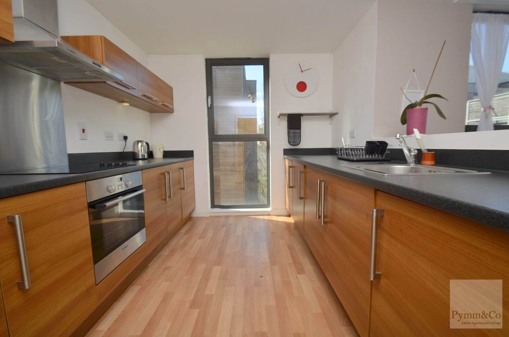 Property photo 2 of 5
