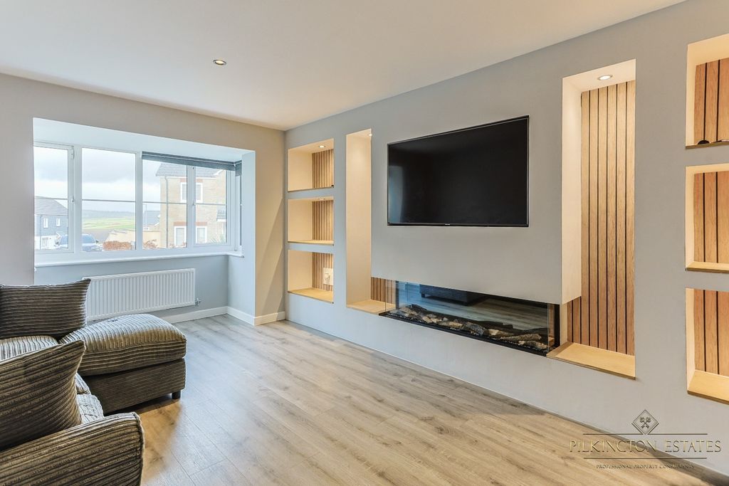 Property photo 2 of 14 4656654