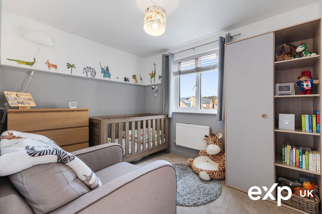 Property photo 3 of 31