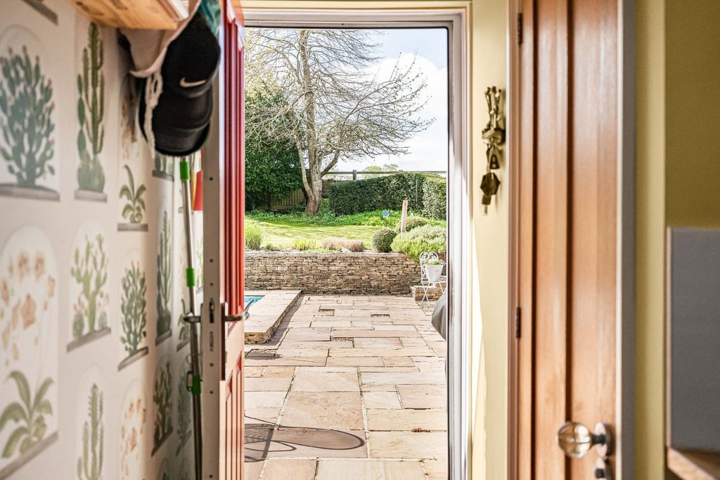 Property photo 3 of 33 Picture No. 04