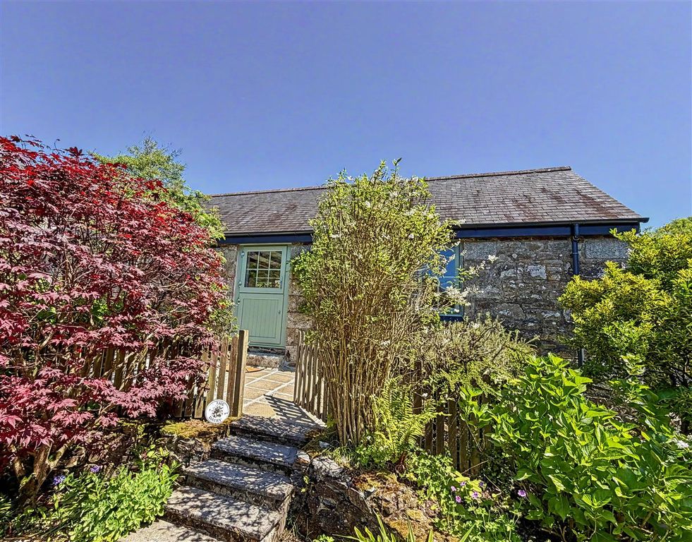 Property photo 3 of 18