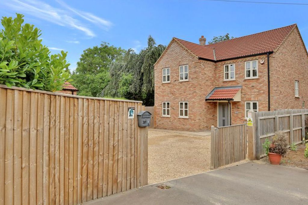 Property photo 1 of 33