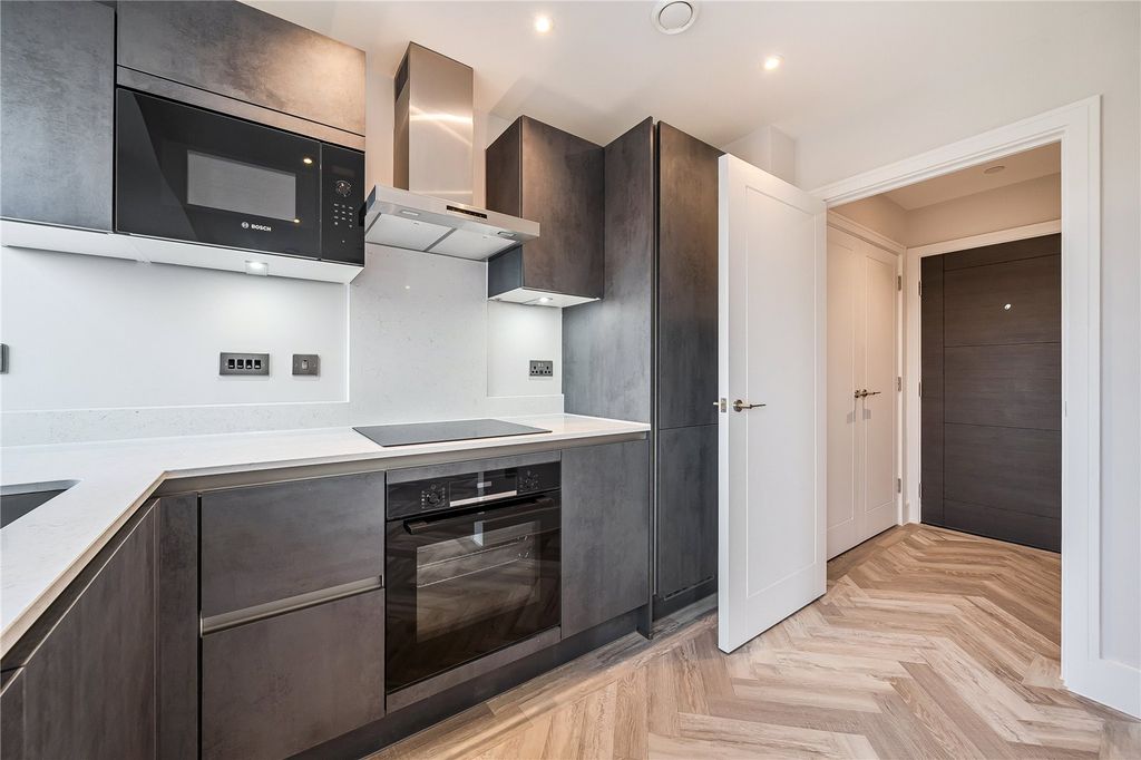 Property photo 3 of 18 Picture No. 30