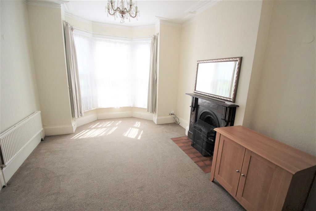 Property photo 3 of 13 Img_8463.Jpg