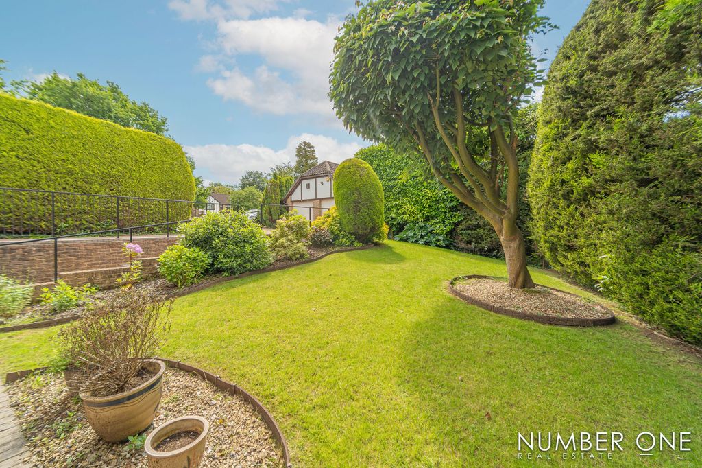 Property photo 3 of 52