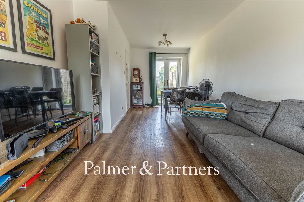 Property photo 3 of 11 Picture No. 02