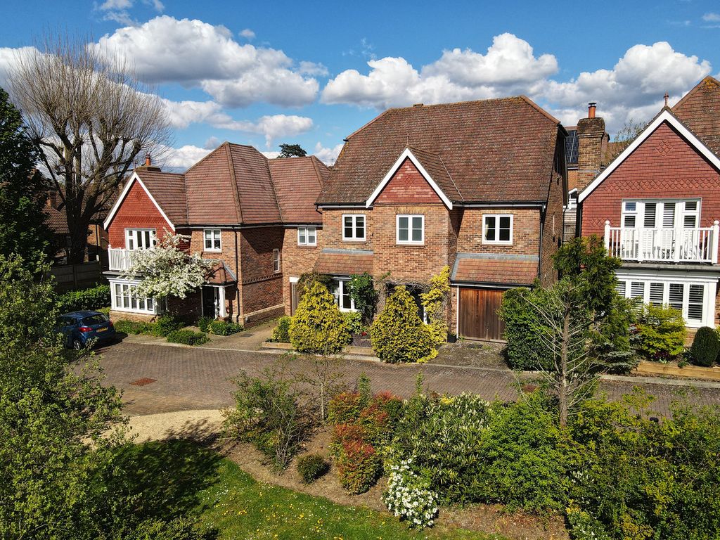 Property photo 1 of 24