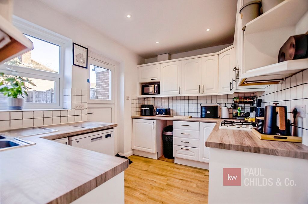 Property photo 3 of 13