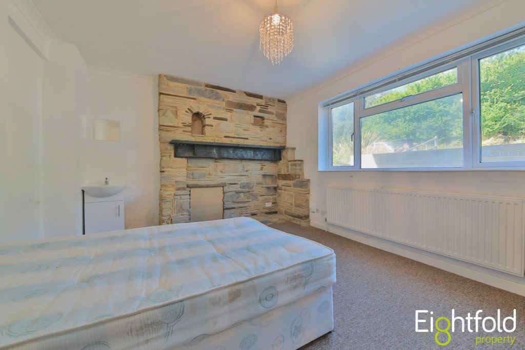 Property photo 2 of 13 Image