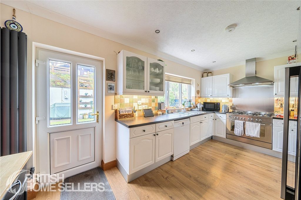 Property photo 3 of 20 Picture No. 15