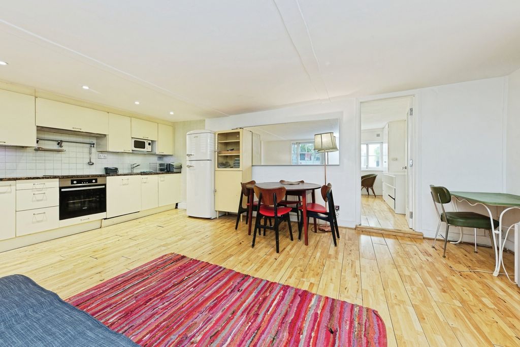 Property photo 3 of 19 Pbox-Img.Jpg