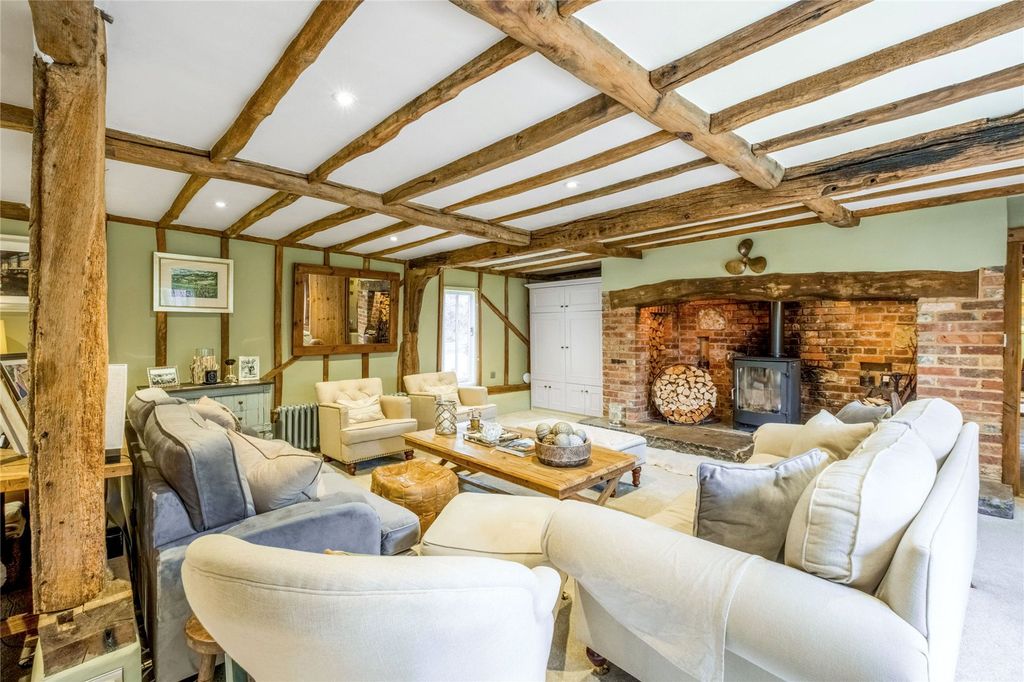 Property photo 3 of 31 Sitting Room