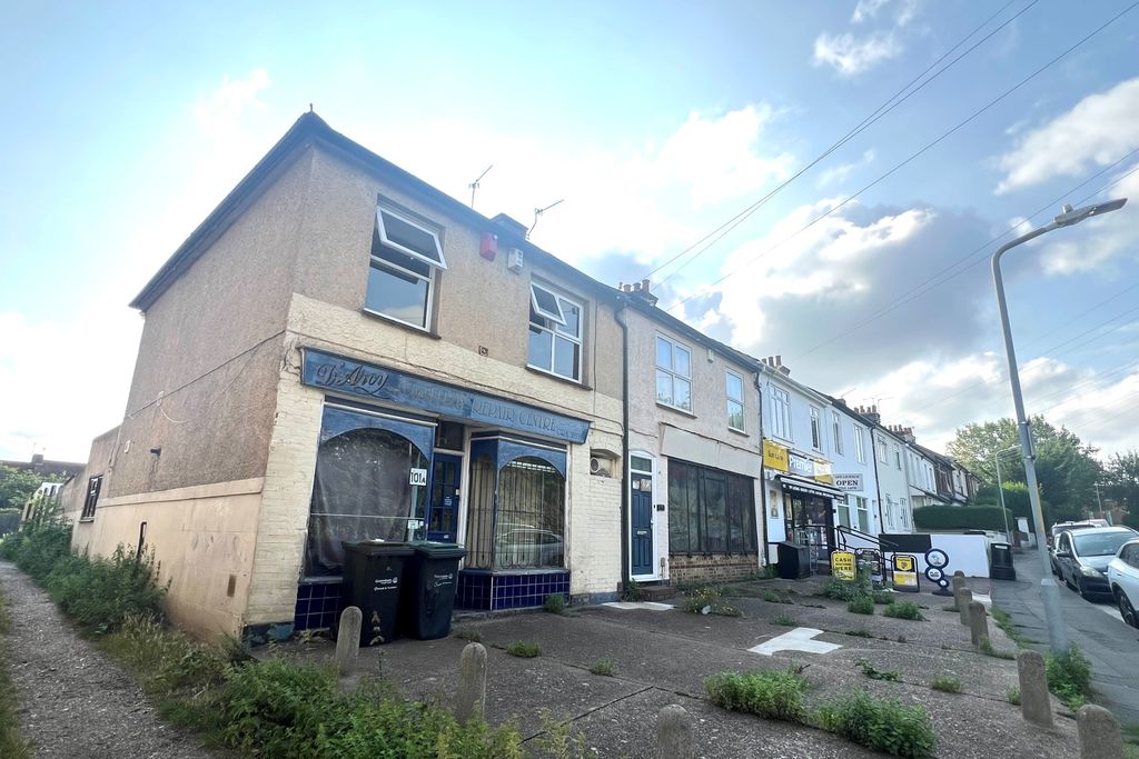 Property photo 2 of 3 101A Sun Lane, Gravesend, Kent, Da12 5Hw