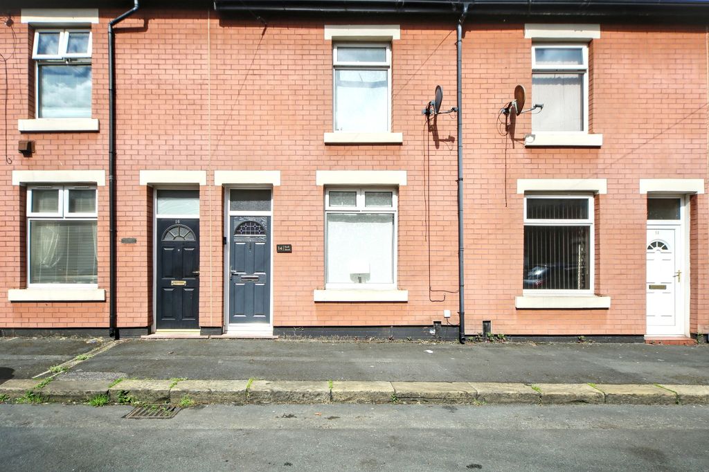 Property photo 1 of 16