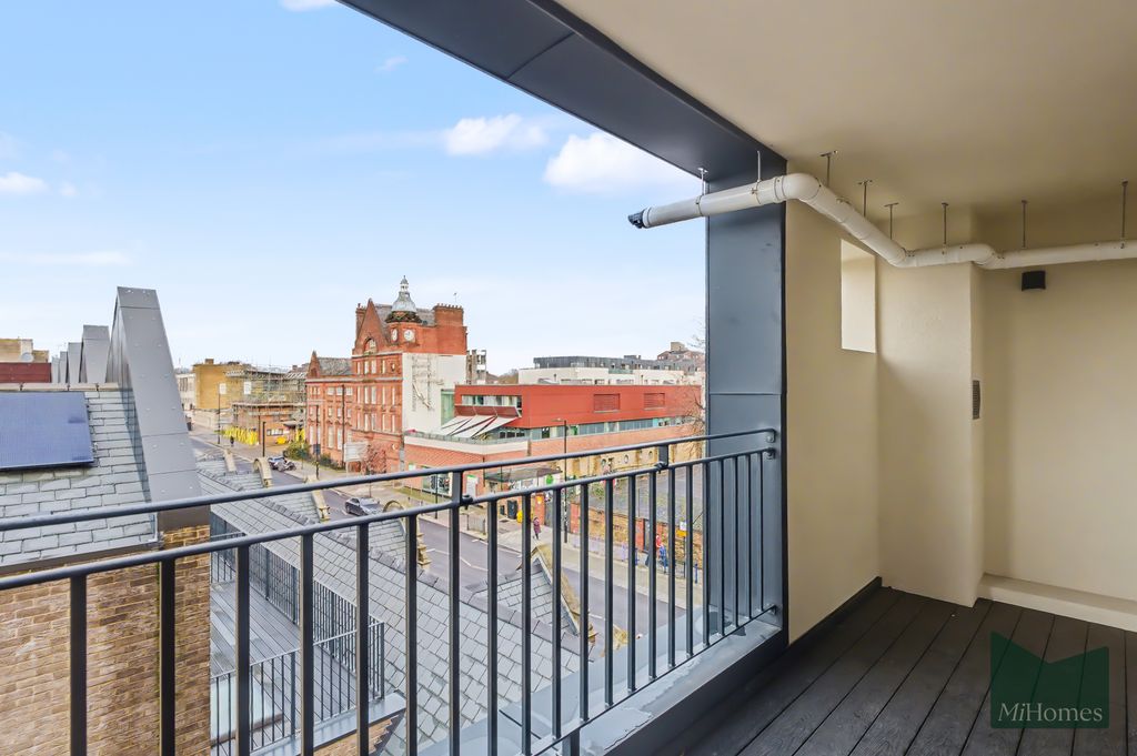 Property photo 3 of 11