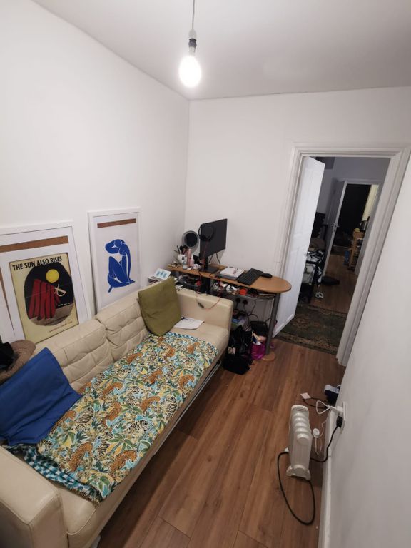 Property photo 3 of 6
