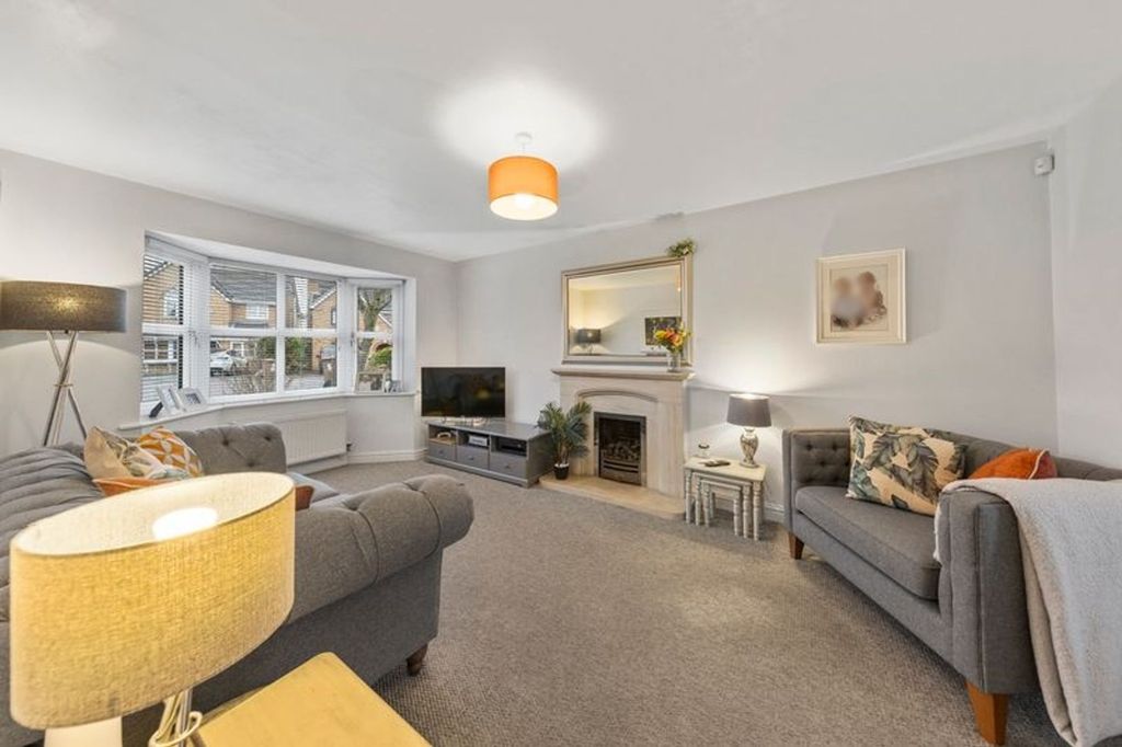 Property photo 2 of 24