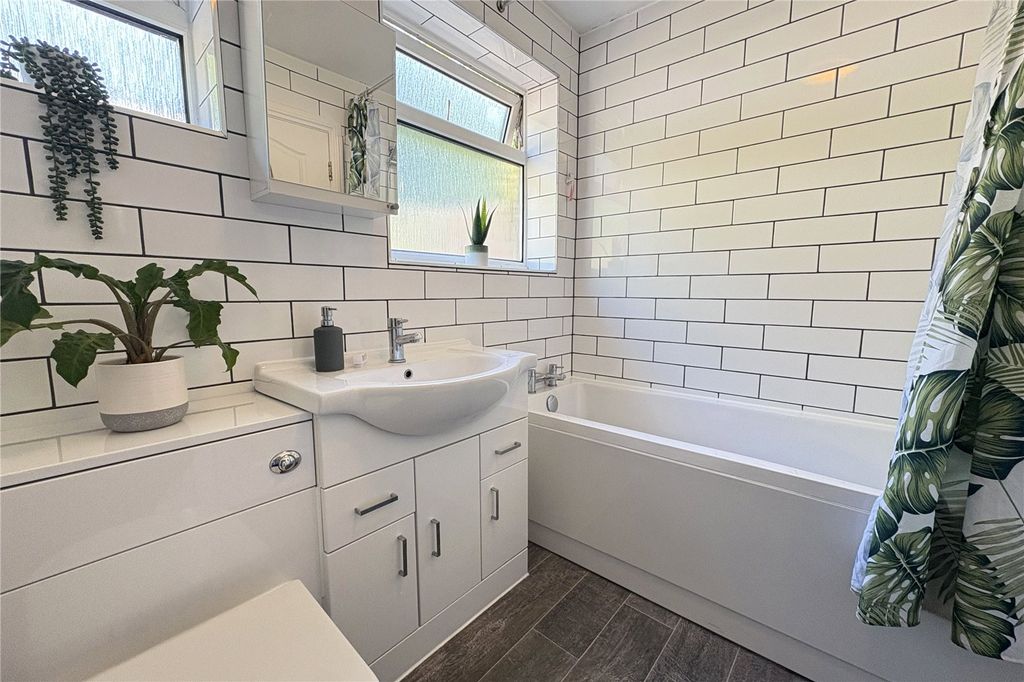 Property photo 3 of 18 Picture No. 22